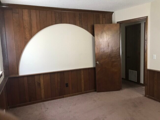 Building Photo - 11521 Wood Oak Ave