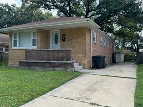 Building Photo - 14514 Minerva Ave