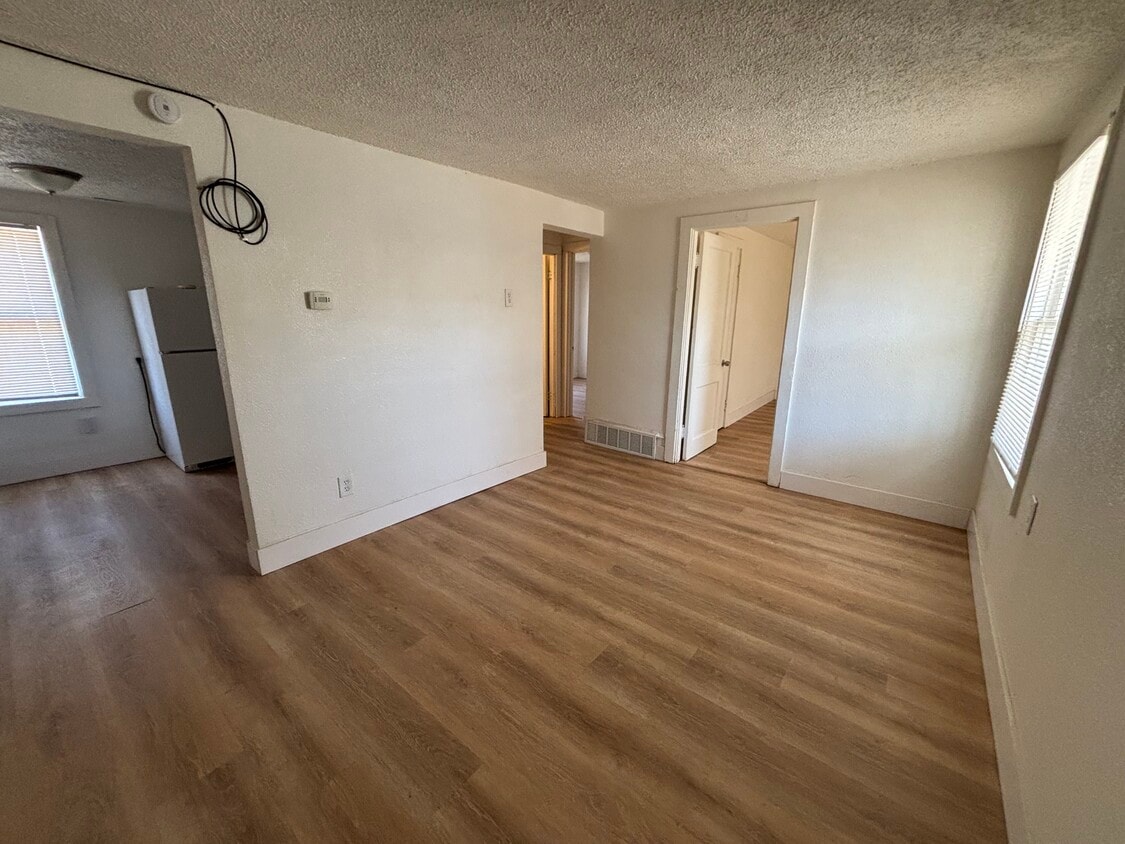 Primary Photo - 634 W 14th Ave