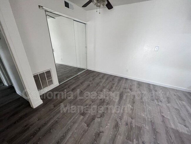 Building Photo - 25023 Peachland Ave