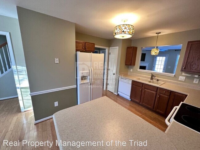 Foto del edificio - 3 br, 2.5 bath House - 335 Mallard View Ln