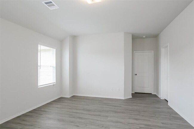 Building Photo - 4835 Giant Sequoia Way