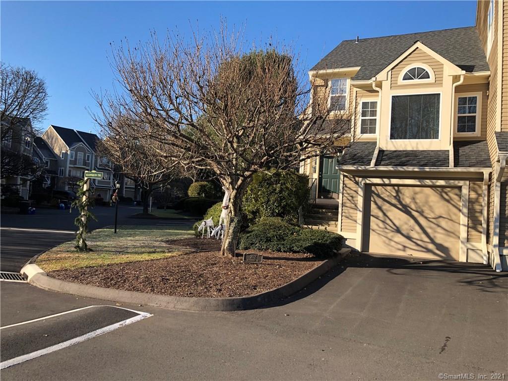 202 Algonquin Trail, Trumbull, CT 06611 Townhome Rentals in Trumbull
