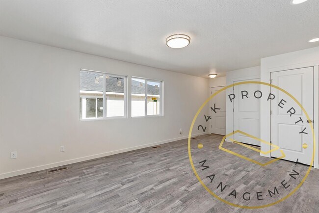 Building Photo - 83 S Drifter Loop