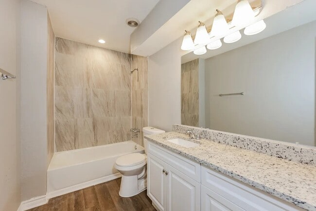 Building Photo - 832 Andalusia Trail