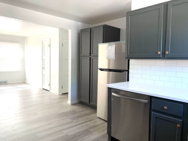 Building Photo - 1119 Milton Ave