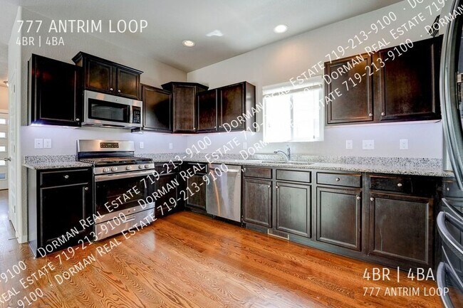 Foto del edificio - 777 Antrim Loop