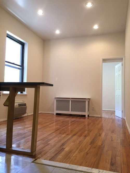 Foto principal - 119 E 39th St