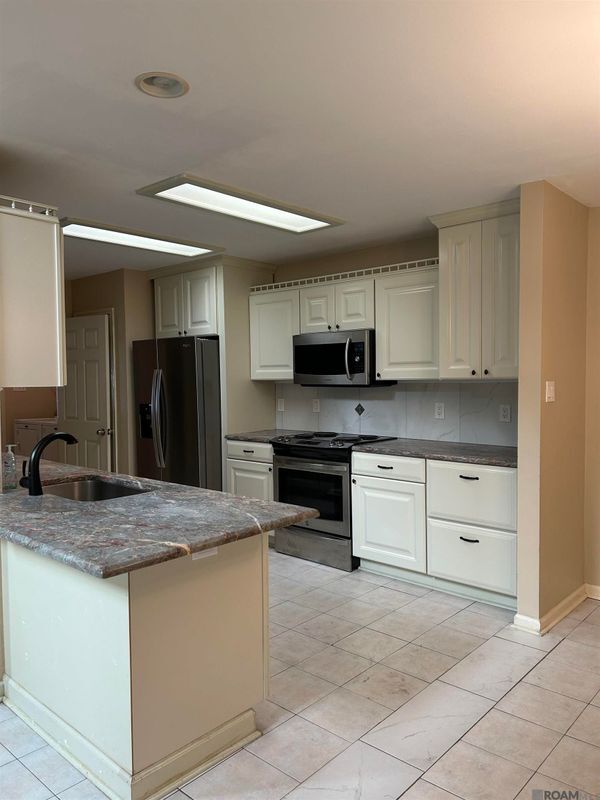Foto del edificio - 5050 Stumberg Ln