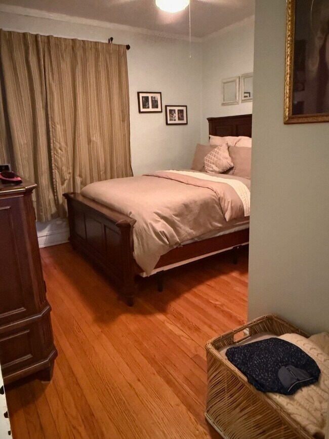 Foto del edificio - 1130 W Pratt Blvd