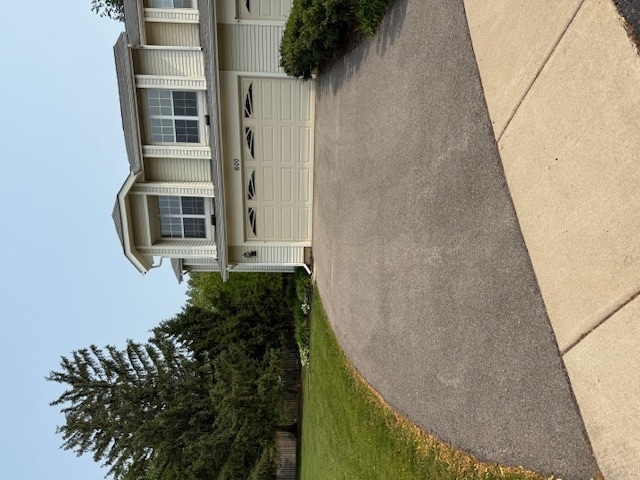 Primary Photo - 600 Sturnbridge Ln