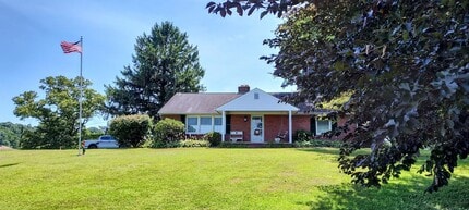 Building Photo - 1121 Rigdon Rd