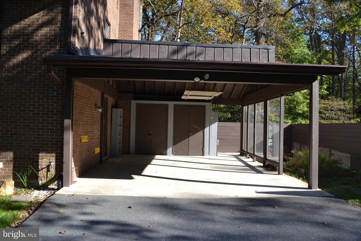 Primary Photo - 3307 Mantua Dr