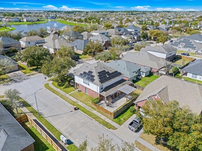 Building Photo - 15026 Magnoliabough Pl