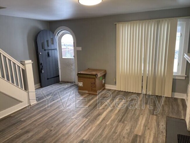 Foto del edificio - 1328 Sherman St