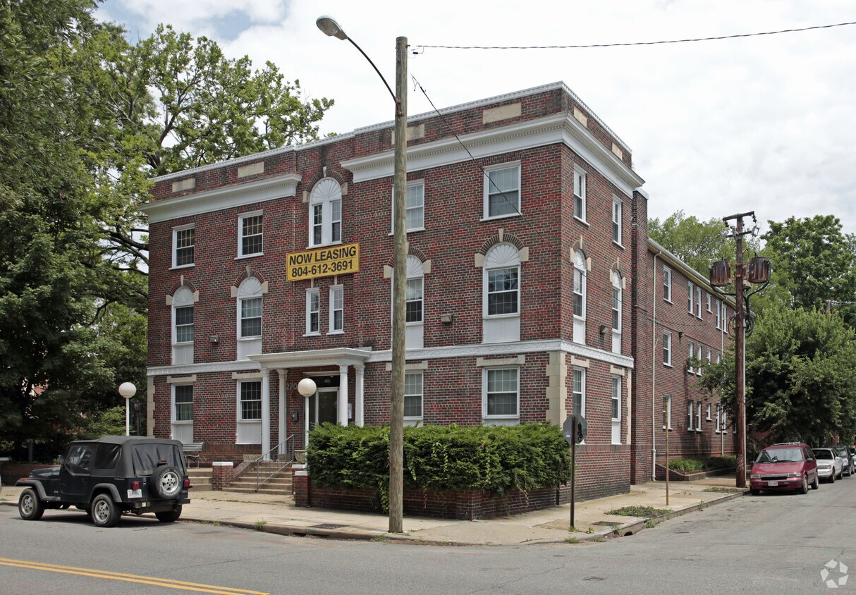 Primary Photo - 2700 Idlewood Ave