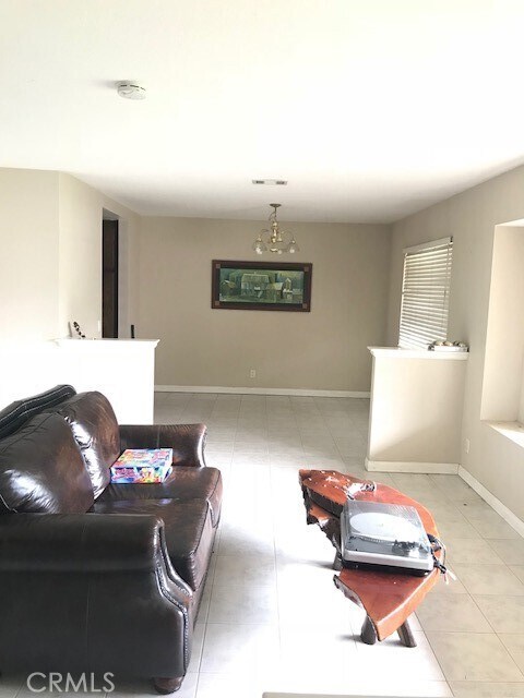 Foto del edificio - 6597 Sandy Ln