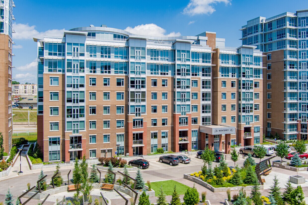 Primary Photo - 5353 Crowchild Trl NW