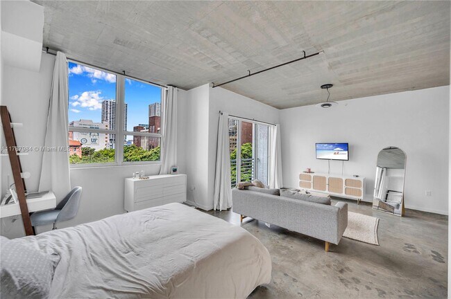 Foto del edificio - 133 NE 2nd Ave