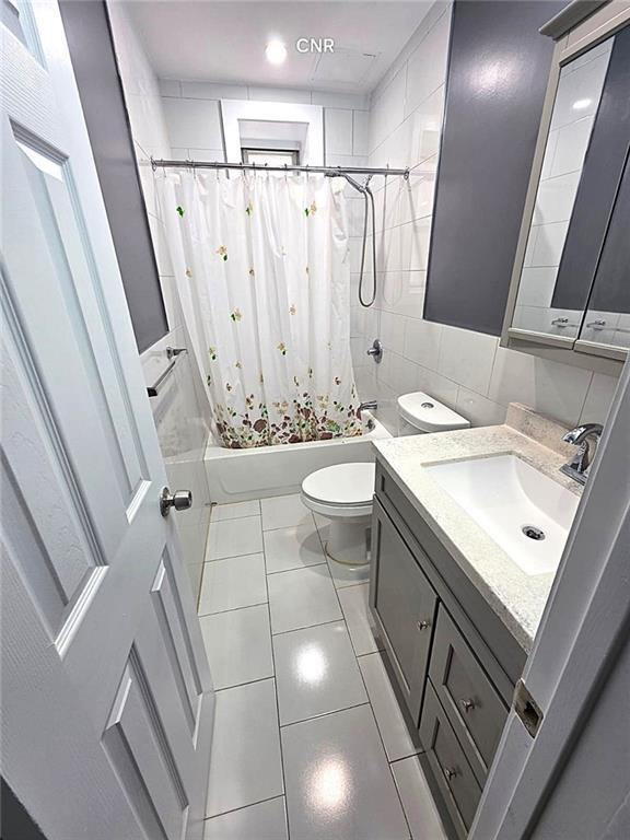 Foto del edificio - 387 E 96th St
