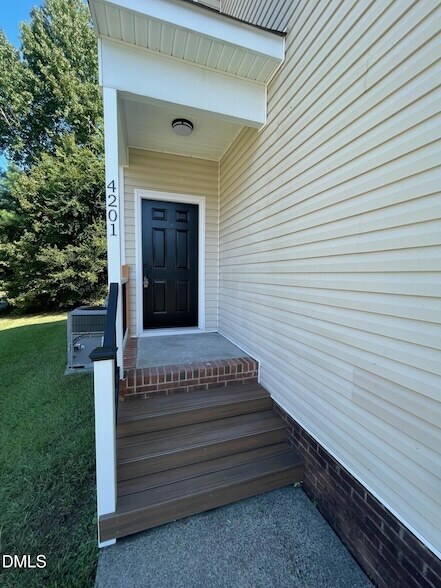 Foto del edificio - 4201 Beacon Crest Way
