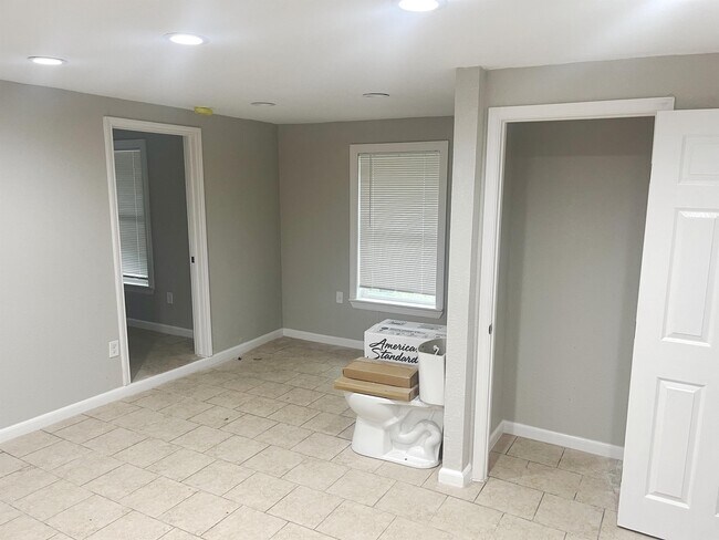 Foto del edificio - 125 Glenwood Ct