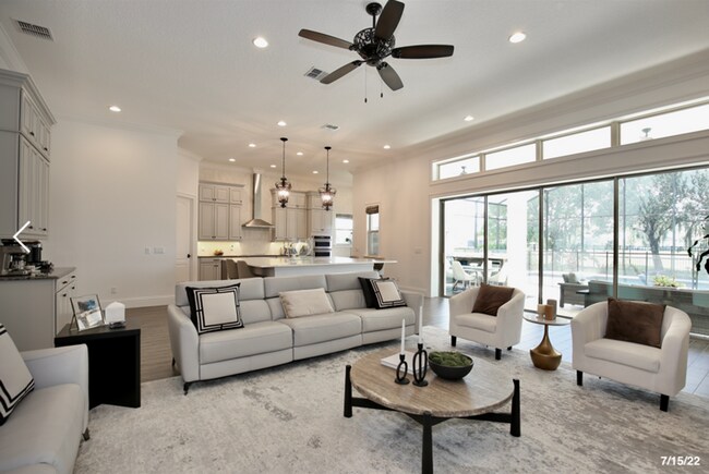 Foto del edificio - Luxurious 4/4 Executive Pool Home with a 3...