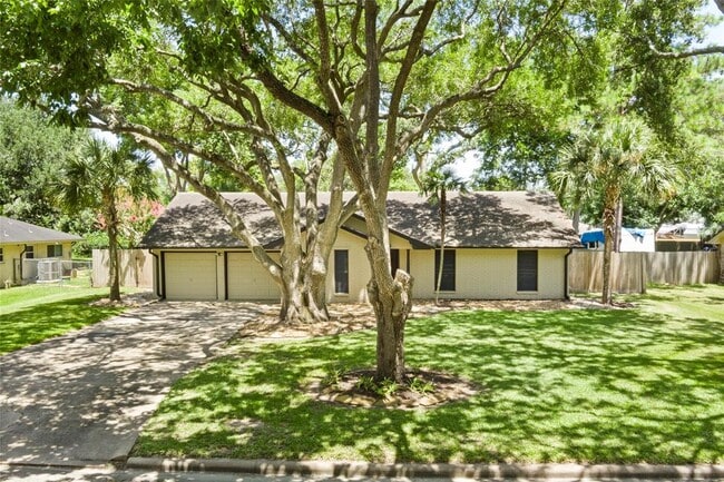 Building Photo - 112 E Wildwinn Dr