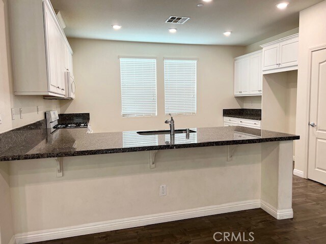 Building Photo - 6105 Rosewood Way