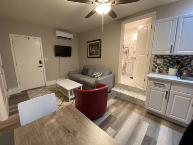 Building Photo - 5097 Oakbrook Cir