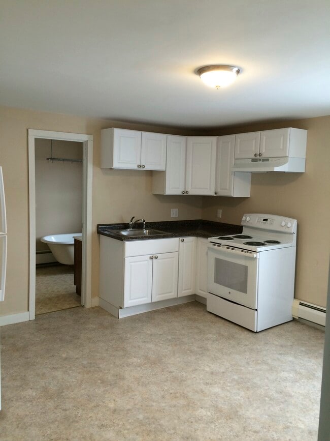 Building Photo - 938 VT-7A