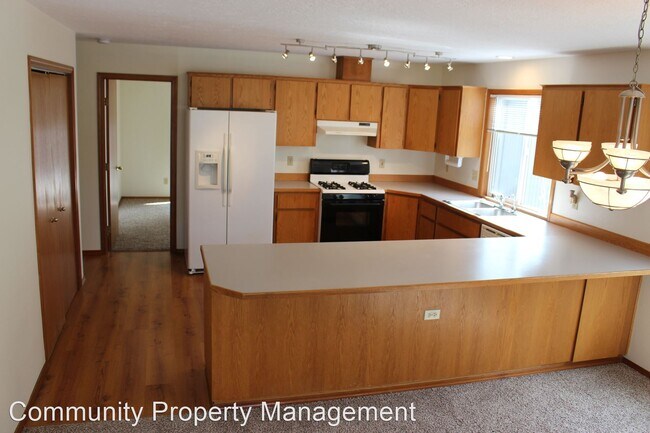 Foto del edificio - 4 br, 2 bath House - 445 17th Avenue
