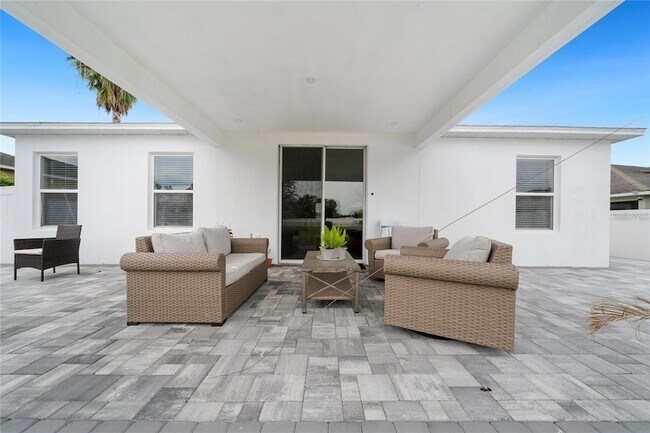Foto del edificio - 3029 Patterson Groves Dr