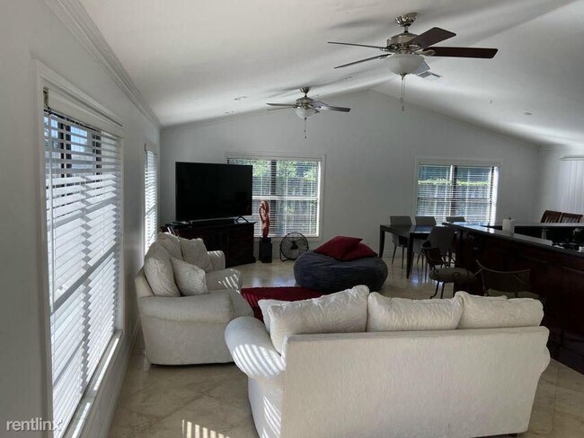 Building Photo - 3 br, 2 bath House - 7488 Andorra Pl