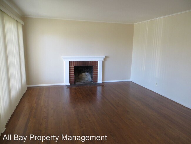 Building Photo - 3 br, 1 bath House - 17007 Via Magdalena
