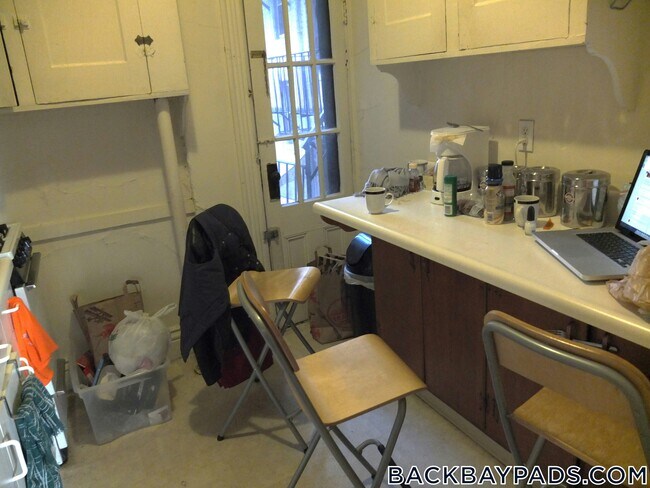 Building Photo - 52 Charlesgate E