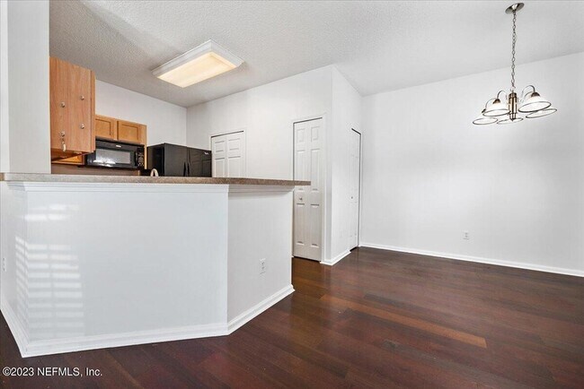 Foto del edificio - 122 Jardin De Mer Pl