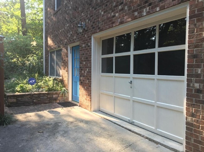 Building Photo - 1515 Cumberland Rd