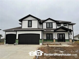 Building Photo - 4709 NE Freehold Dr
