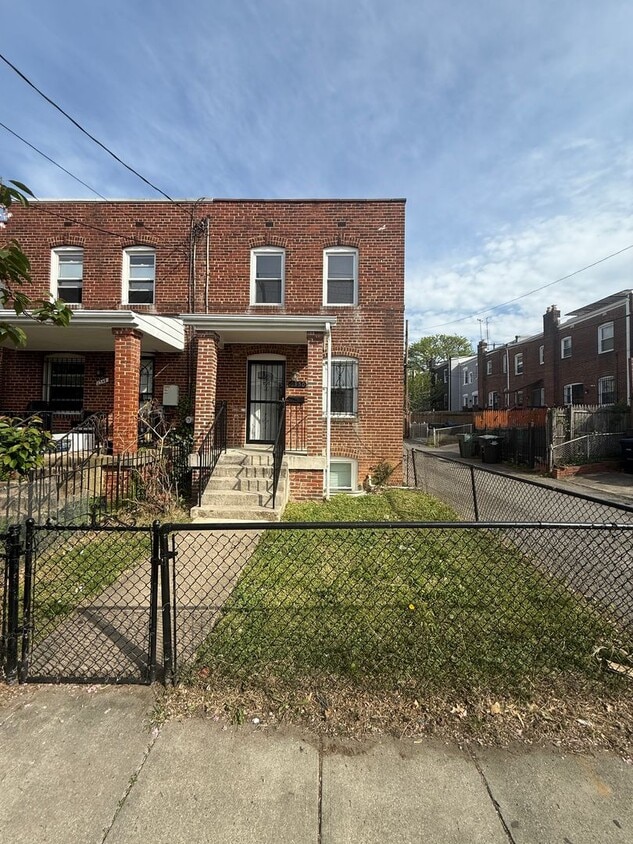 3 Bedroom 1 Bath House - 3 Bedroom 1 Bath House