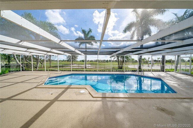 Building Photo - 6540 E Tropical Way