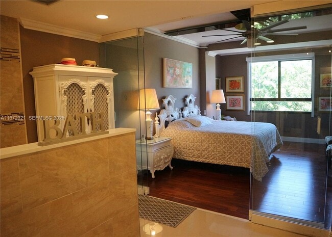 Foto del edificio - 151 Crandon Blvd