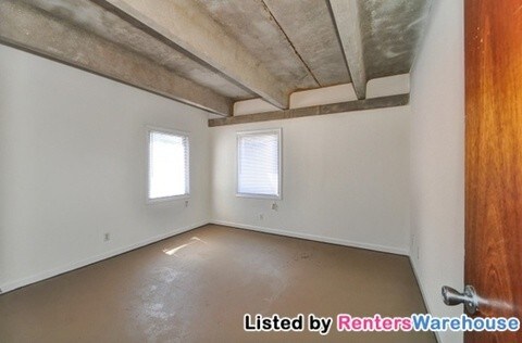 Building Photo - Renovated, Loft Style 2 Bedroom in East Point