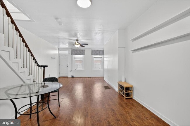 Building Photo - 1551 S Chadwick St