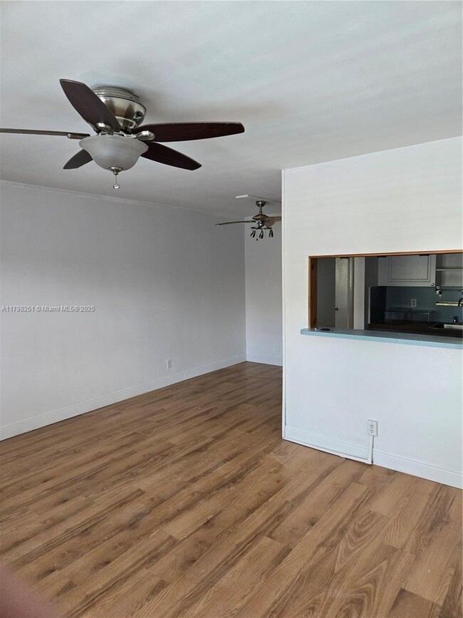 Foto del edificio - 2838 Madison St