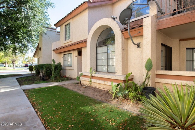 Building Photo - 4545 N 67th Ave