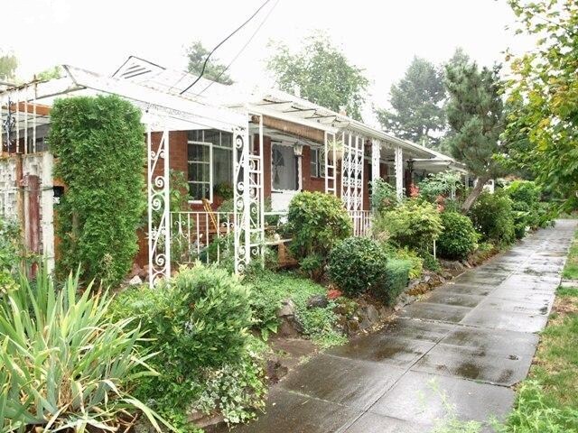 Building Photo - 2838 SE 35th Pl