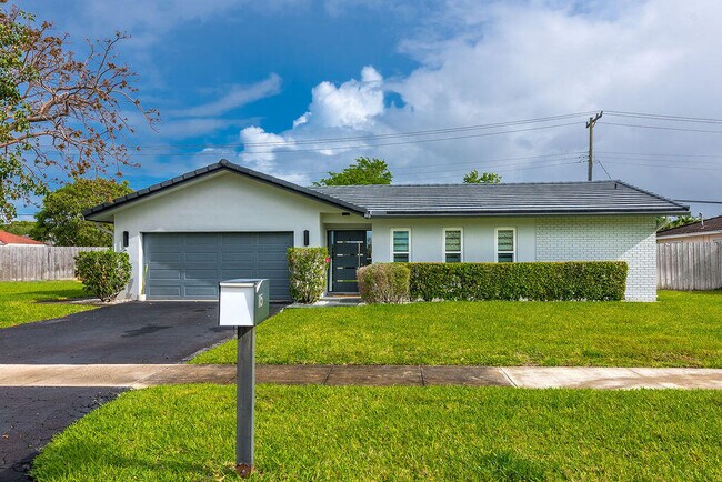 Building Photo - 115 St Cloud Ln
