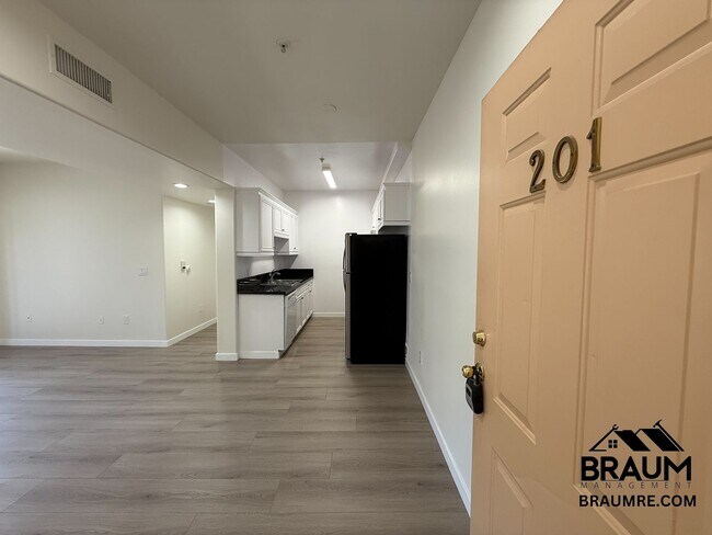 Foto del edificio - 10849 Fruitland Dr