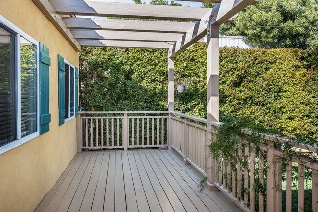 Building Photo - Charming 2 bed / 2 bath Mesa Home with off...